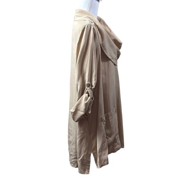 Ali Miles tan tunic, minimalist, artsy, eclectic, neutral, relaxed, oversized - Picture 2 of 5